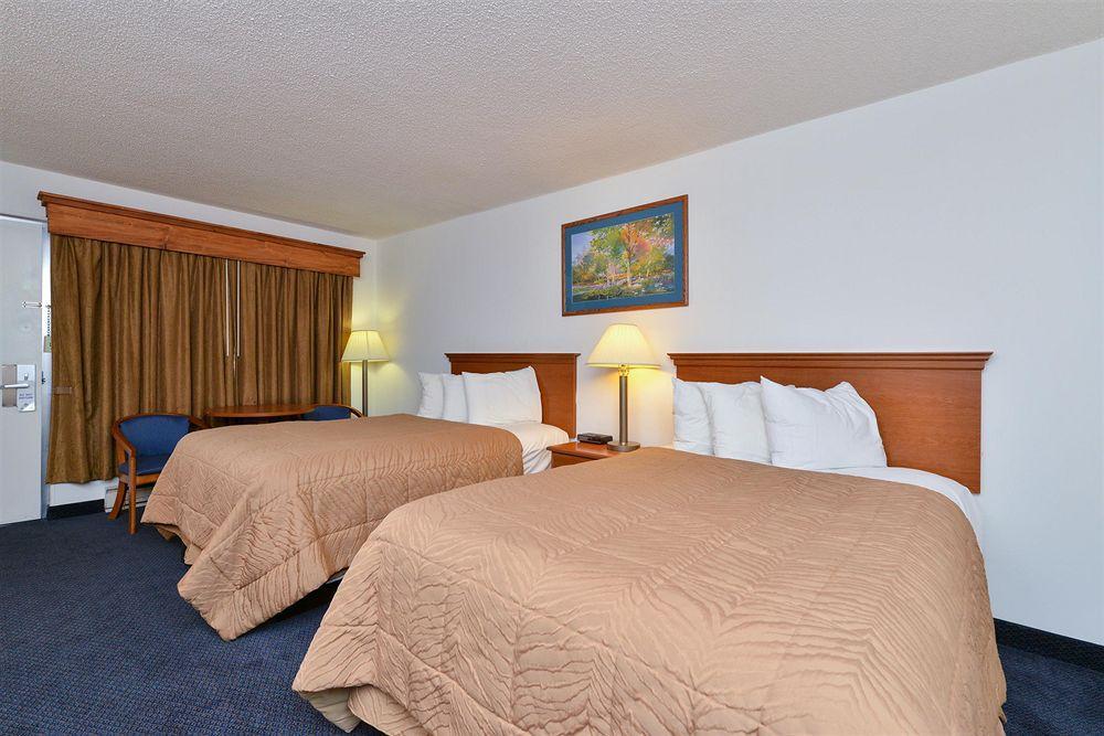 מיטשל Corn Palace Inn מראה חיצוני תמונה