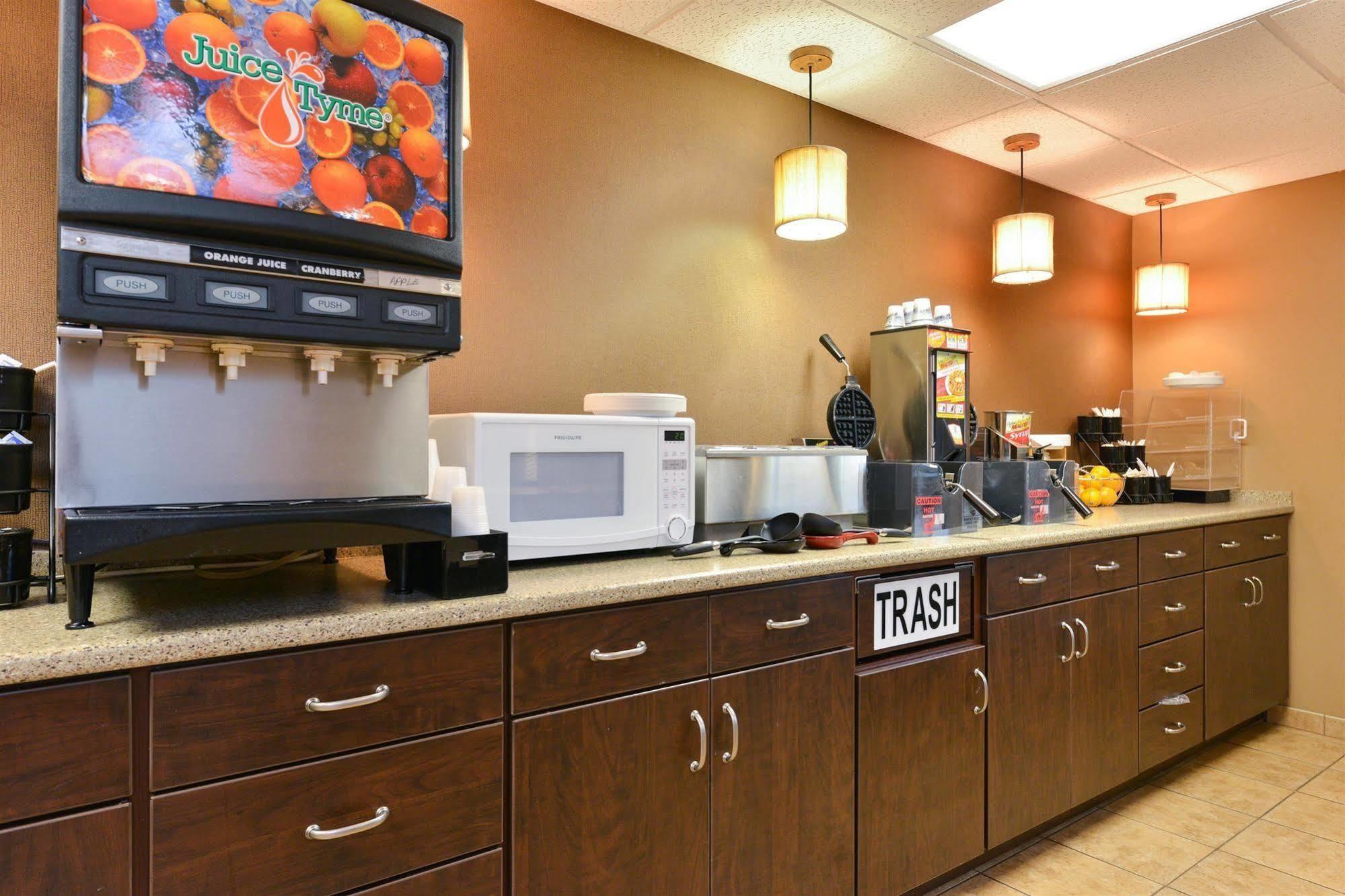 מיטשל Corn Palace Inn מראה חיצוני תמונה